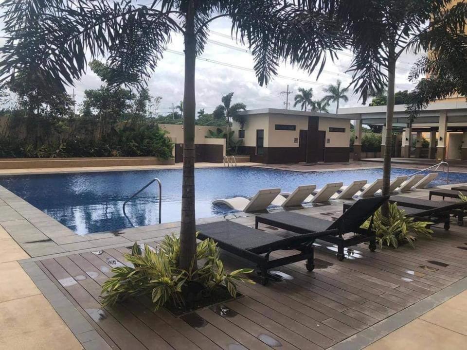 Khentdrick'S Place At Holland Park Southwoods Binan Exterior foto