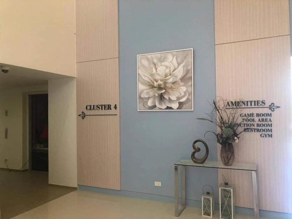 Khentdrick'S Place At Holland Park Southwoods Binan Exterior foto